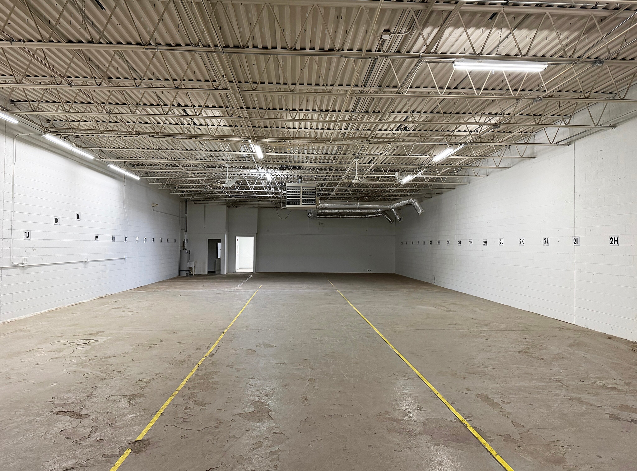 600-668 Wheeling Rd, Wheeling, IL for lease Interior Photo- Image 1 of 4