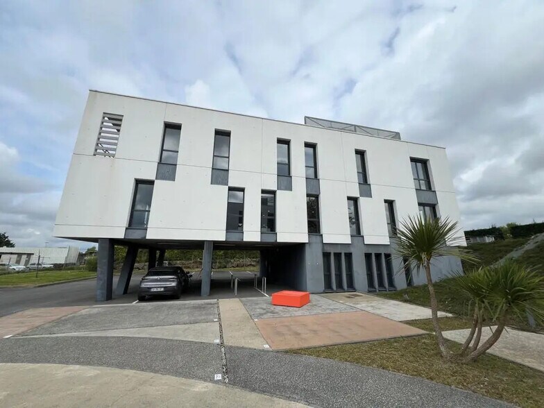 125 Rue Robert Schuman, Saint-Herblain à louer - Photo du bâtiment - Image 1 de 11