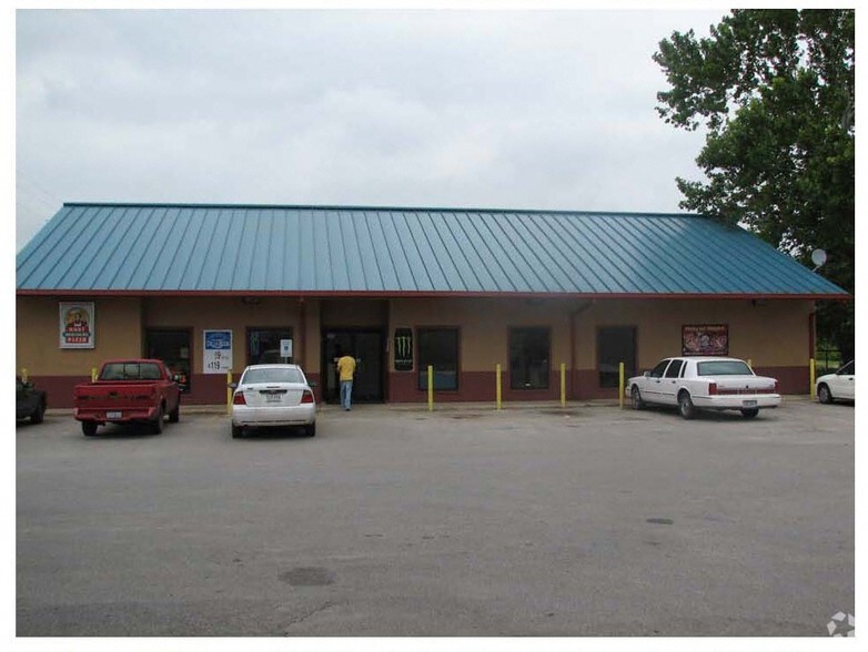 19720 S US Highway 281, San Antonio, TX for sale - Building Photo - Image 2 of 6