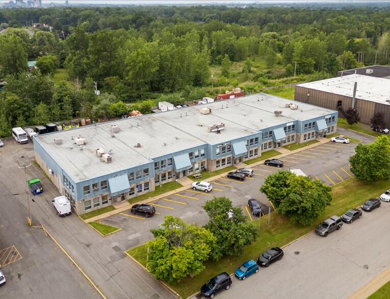 3500-3518 Rue 1re, Longueuil, QC à louer - Photo du bâtiment - Image 1 de 7