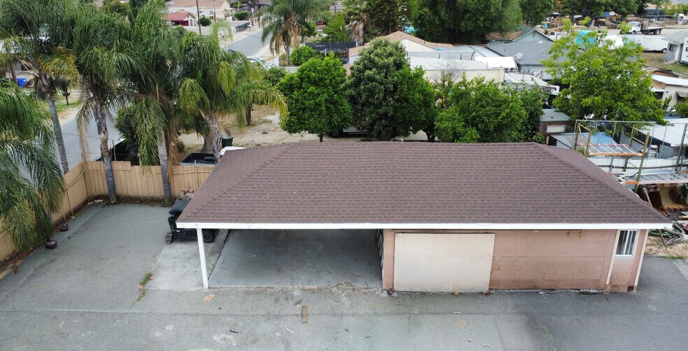 11086-11096 Pipeline Ave, Pomona, CA à vendre - Photo du bâtiment - Image 2 de 3
