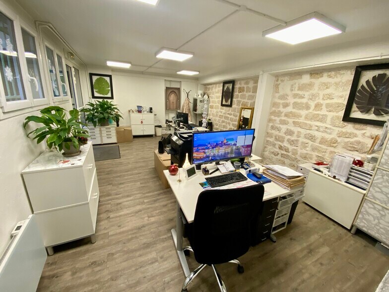 123 Rue Du Faubourg Saint-Antoine, Paris for lease - Building Photo - Image 1 of 6