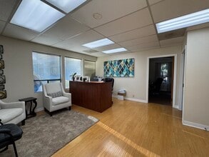 112 Wikiup Dr, Santa Rosa, CA for lease Interior Photo- Image 1 of 4