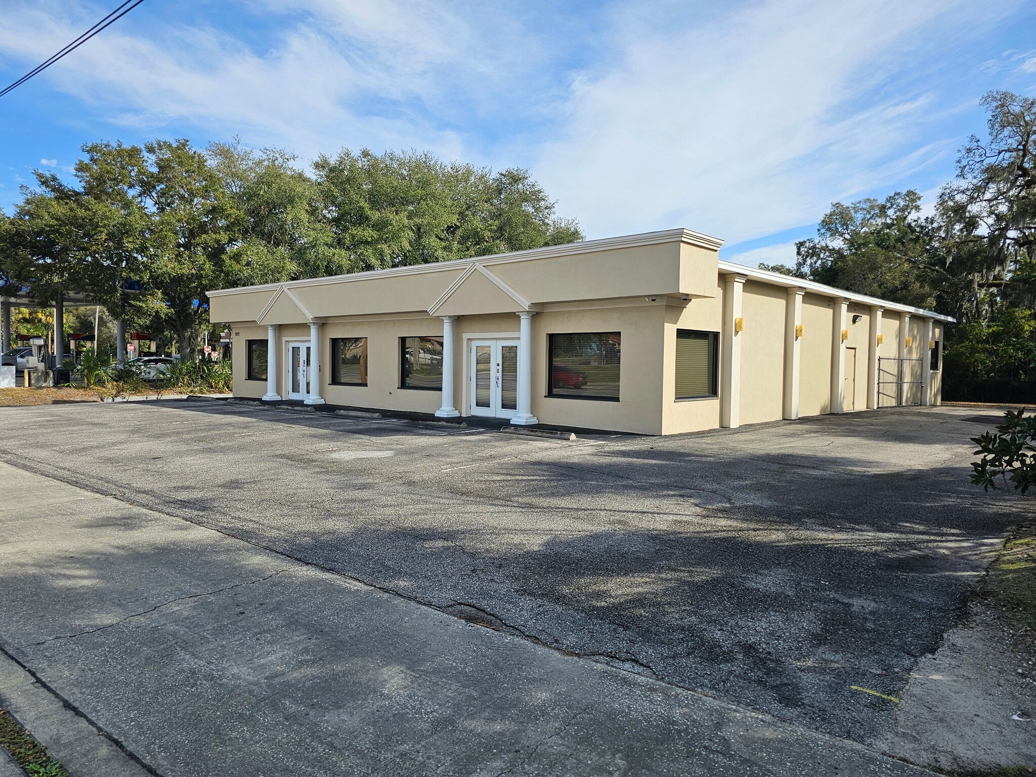 907 S Woodland Blvd, Deland, FL for sale Primary Photo- Image 1 of 39