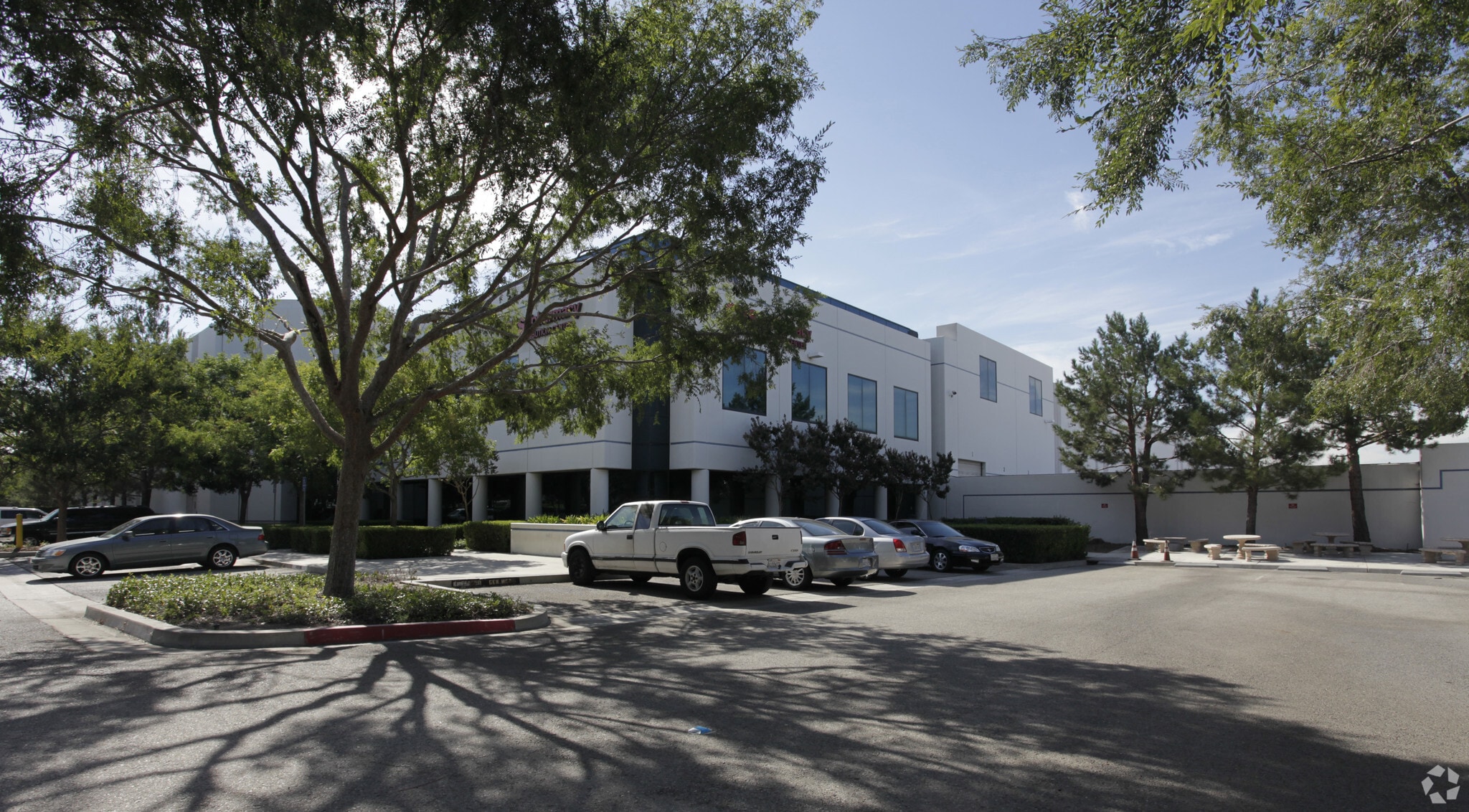 1060 Wineville Ave, Ontario, CA for lease Primary Photo- Image 1 of 6