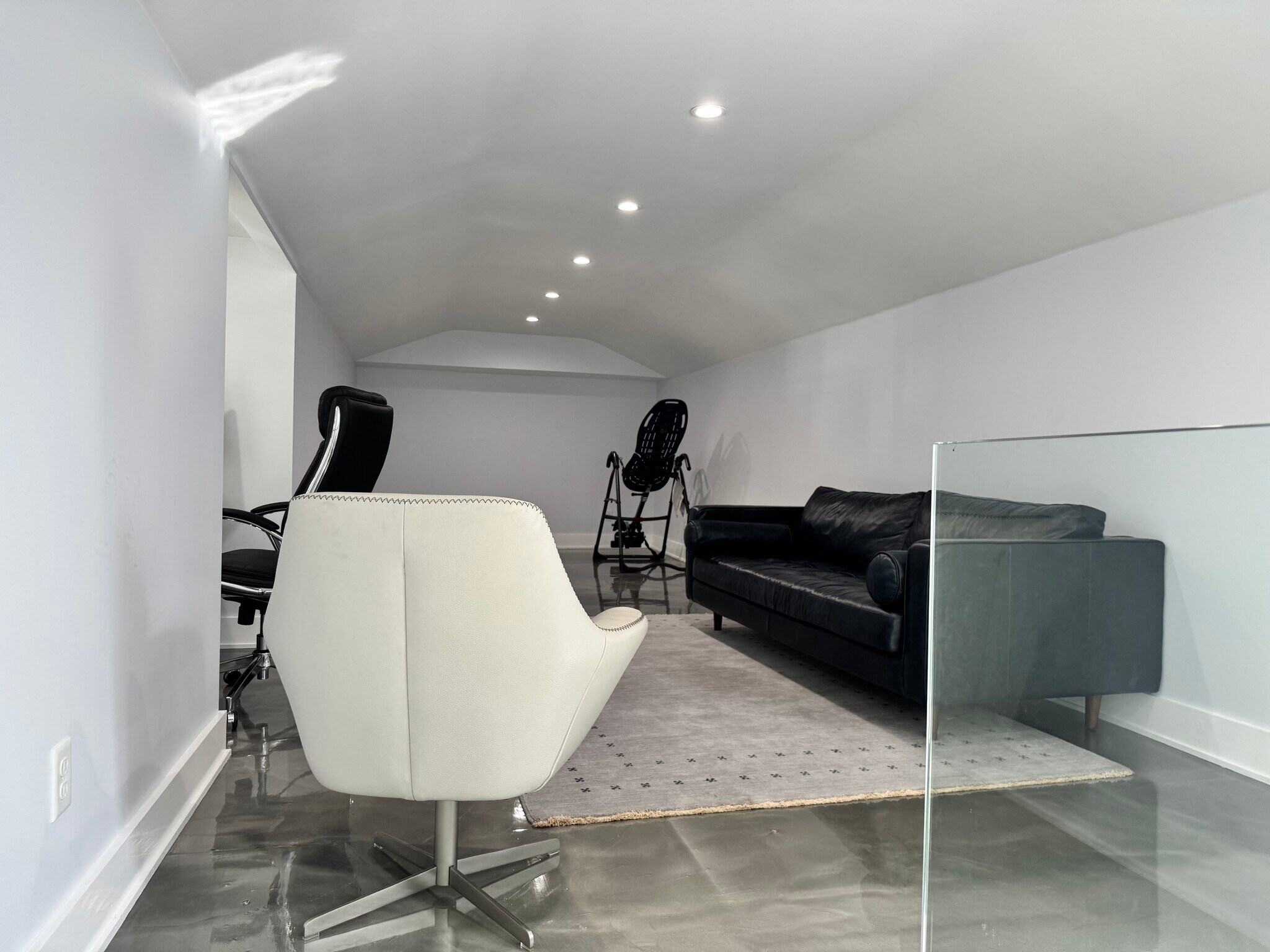 2010 Kings Cir S, Neptune Beach, FL for lease Building Photo- Image 1 of 9