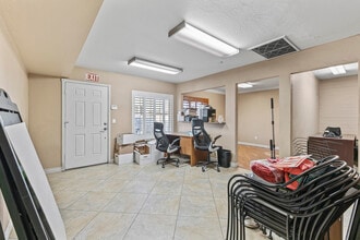 9243 W Grand Ave, Peoria, AZ à louer Photo intérieure- Image 2 de 19