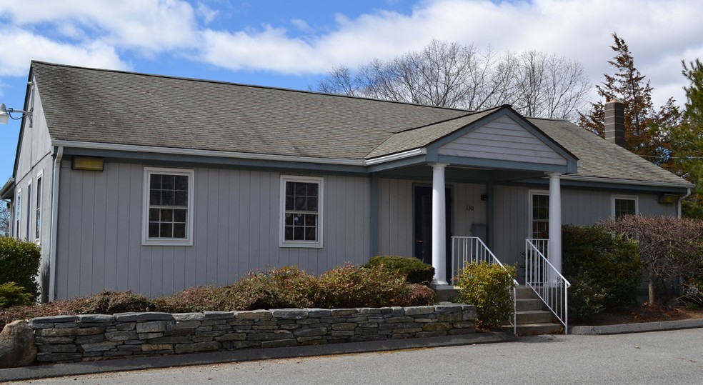 130 Elm St, Old Saybrook, CT à vendre - Photo du bâtiment - Image 1 de 1