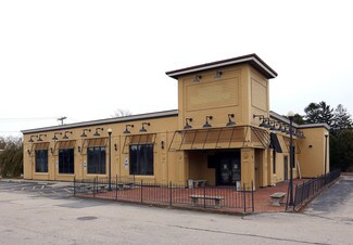 Plus de détails pour 593 W Main Rd, Middletown, RI - Commerce de détail à louer
