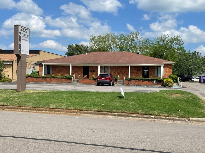 2327 Pansy St SW, Huntsville, AL for lease - Primary Photo - Image 1 of 3