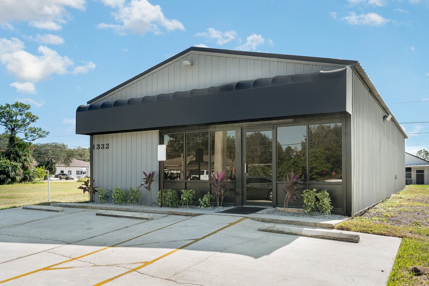 1332 Malabar Rd SE, Palm Bay, FL à louer - Photo du bâtiment - Image 2 de 12