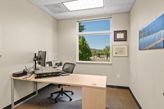 963 SW Simpson Ave, Bend, OR à louer Photo intérieure- Image 2 de 7