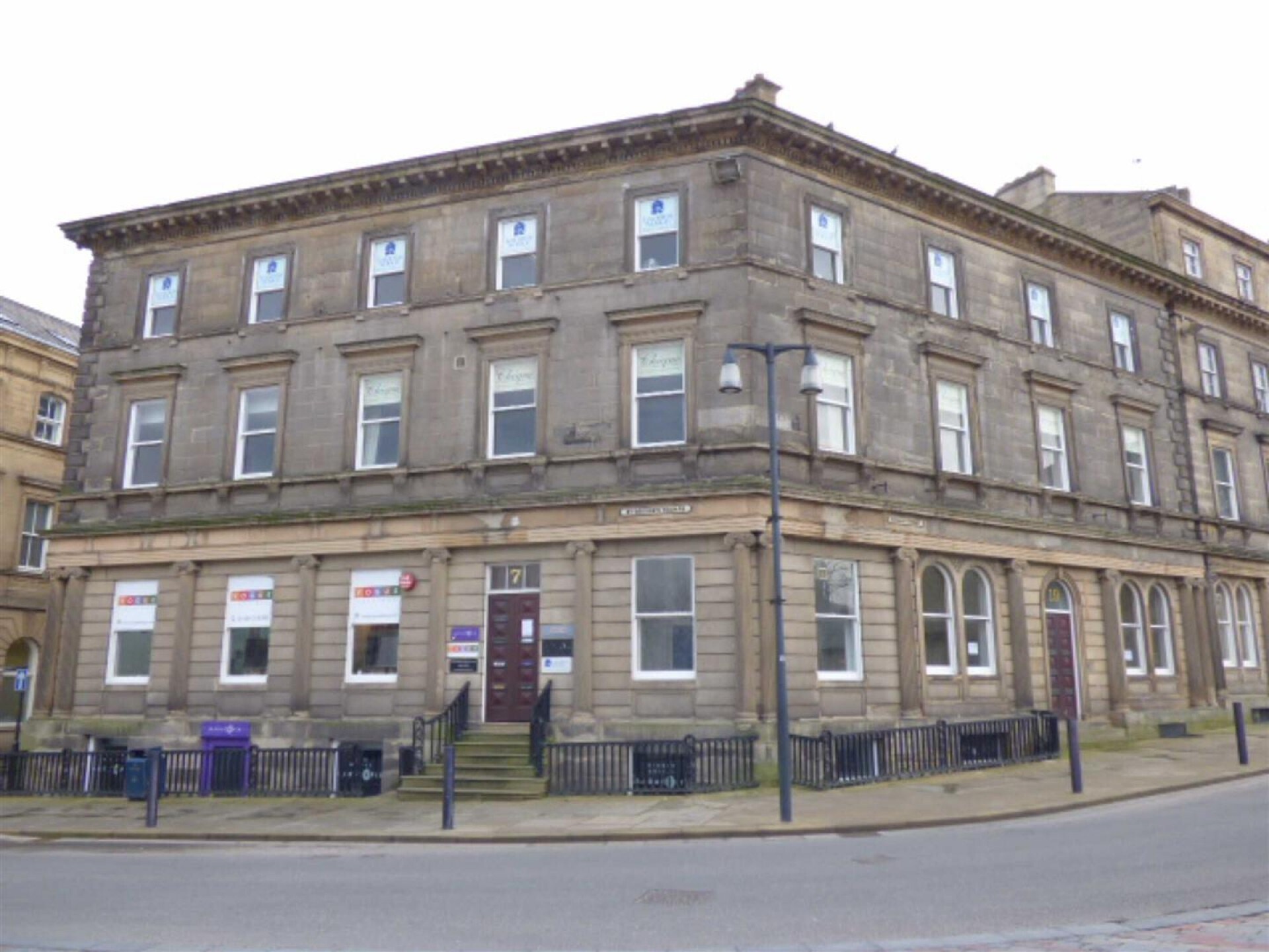 7 St Georges Sq, Huddersfield for lease Building Photo- Image 1 of 1