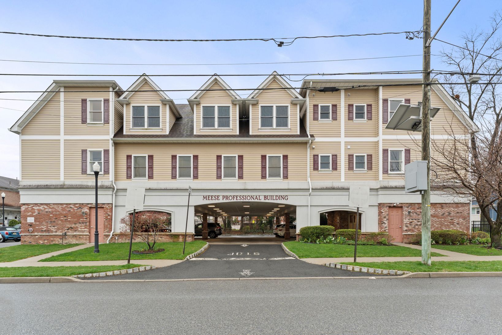 17 Elm Ave, Hackensack, NJ for lease Primary Photo- Image 1 of 14