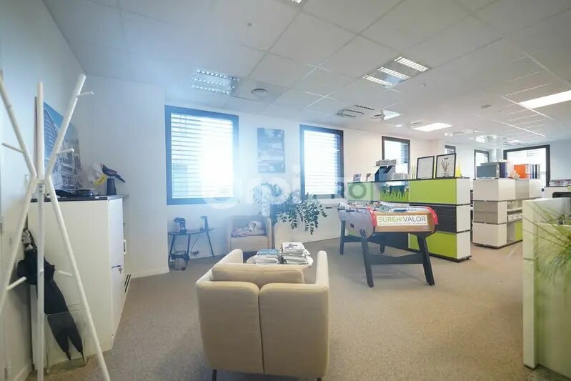 Bureau dans Limonest à louer - Photo intérieure - Image 2 de 9