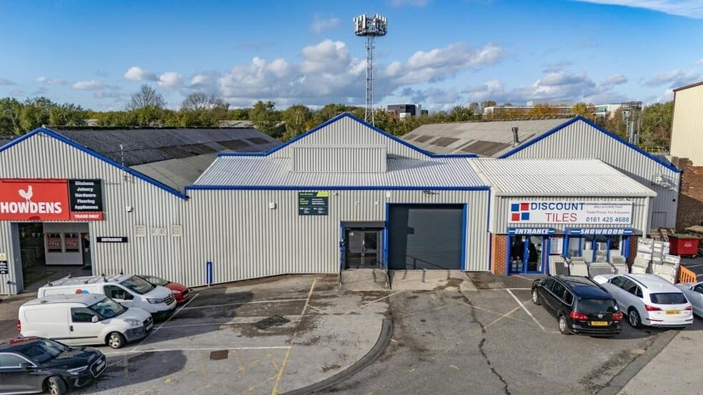 Oldham Rd, Manchester for lease - Building Photo - Image 2 of 17