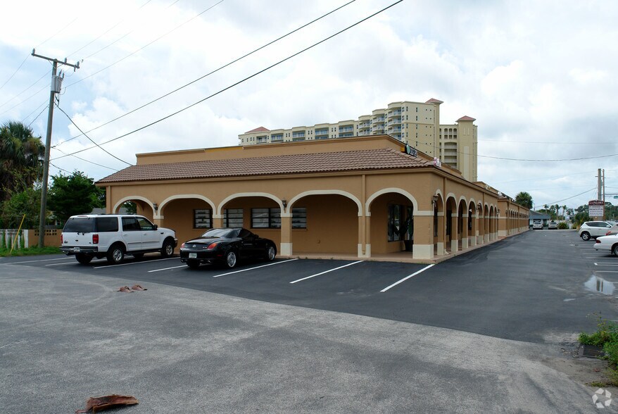 2741-2761 S Ridgewood Ave, Daytona Beach, FL à louer - Photo du bâtiment - Image 2 de 8