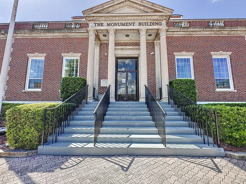 22 W Monument Ave, Kissimmee, FL à louer - Photo du bâtiment - Image 1 de 28