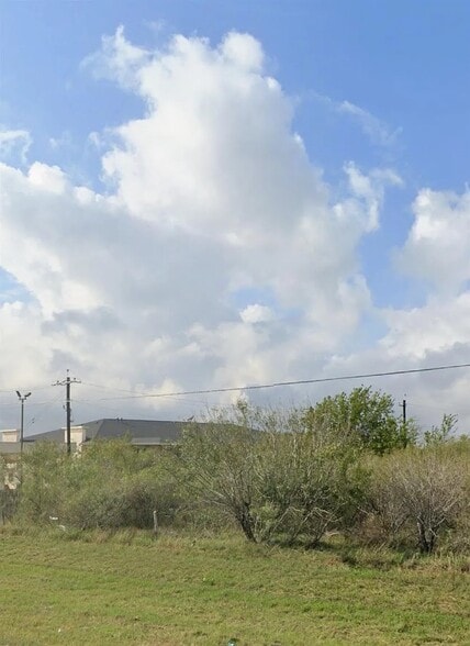 0 US 183 hwy, Gonzales, TX à vendre - Photo du bâtiment - Image 2 de 3