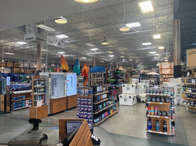 4874 Big Island Dr, Jacksonville, FL for lease - Interior Photo - Image 2 of 13