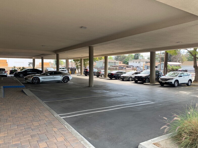 3700 Santa Fe Ave, Long Beach, CA à louer - Photo du bâtiment - Image 3 de 3