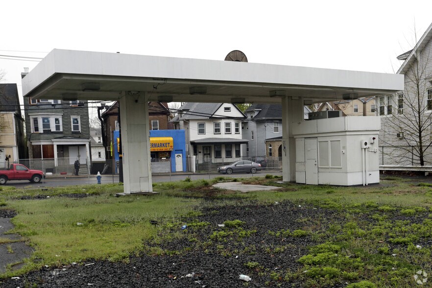 1173 Clinton Ave, Irvington, NJ for lease - Primary Photo - Image 1 of 3