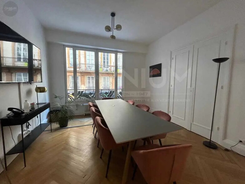 Office in Lyon for lease - Interior Photo - Image 3 of 4