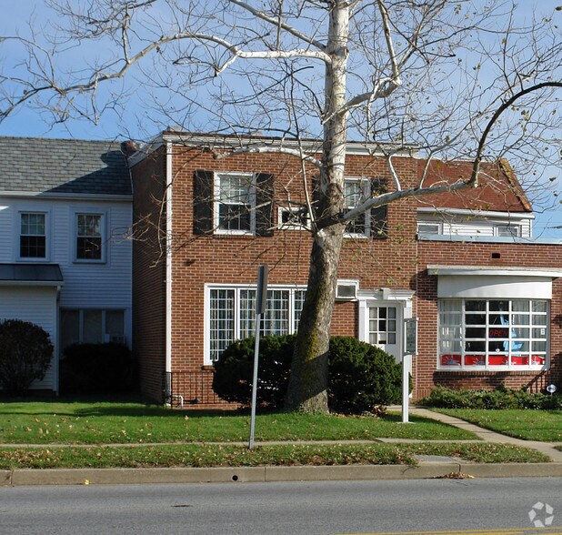 7307 York Rd, Towson, MD à vendre - Photo du bâtiment - Image 2 de 3