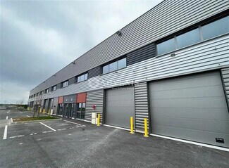 Plus de détails pour Local d'activités à louer