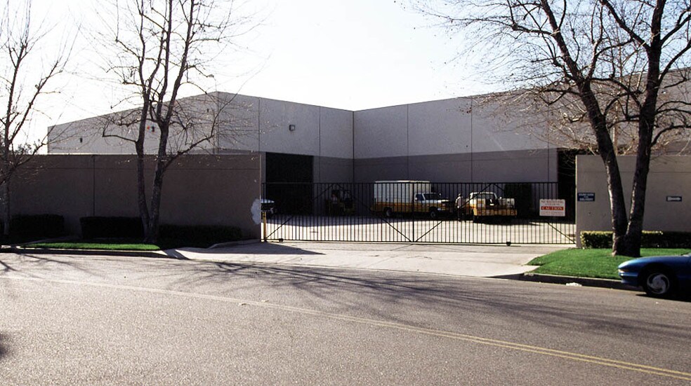 15201 Woodlawn Ave, Tustin, CA à louer - Autre - Image 2 de 15