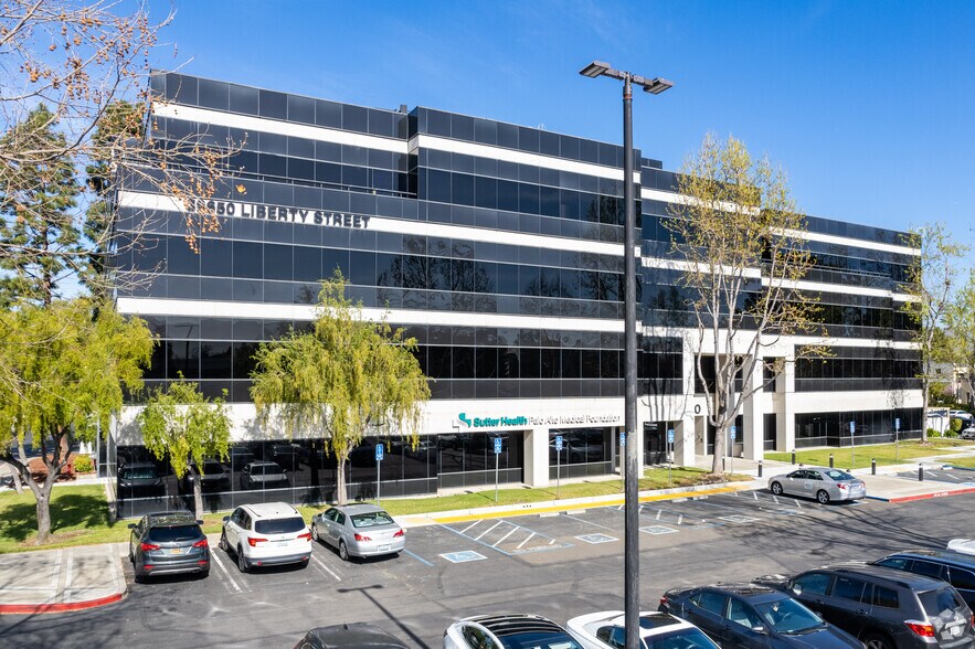 39650 Liberty St, Fremont, CA for lease - Building Photo - Image 2 of 5