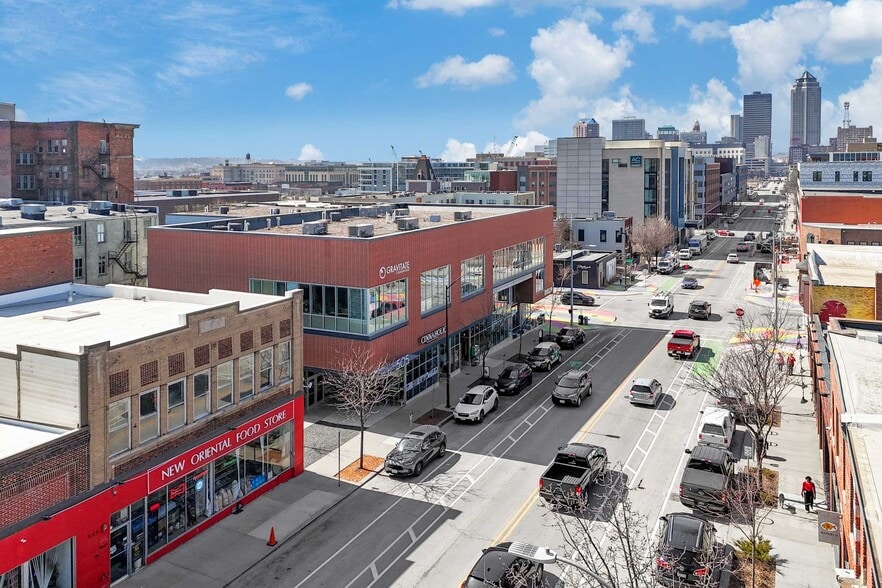 505 E Grand Ave, Des Moines, IA à louer - Photo du bâtiment - Image 2 de 19