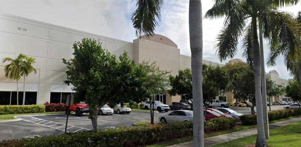 2003-2031 SW 2nd St, Pompano Beach, FL for lease - Building Photo - Image 3 of 6