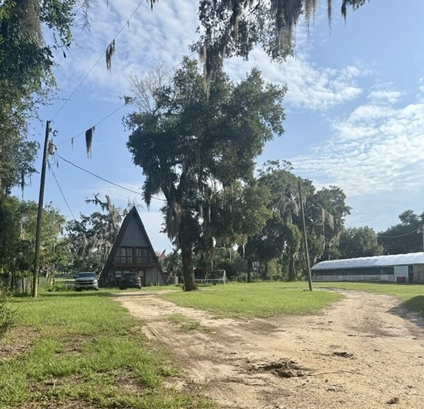 17323 Lake St, Umatilla, FL for sale - Building Photo - Image 2 of 15