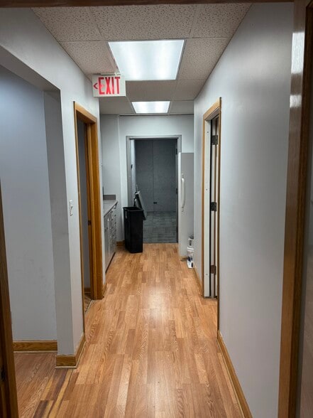 472 N McLean Blvd, Elgin, IL for sale - Building Photo - Image 3 of 6