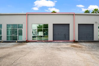 7901 Kingspointe Pky, Orlando, FL for lease Building Photo- Image 2 of 15
