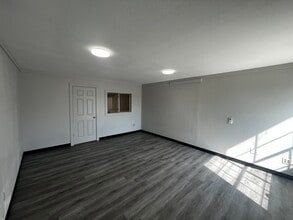 101 Kristen Ct, Wylie, TX for lease Interior Photo- Image 2 of 5