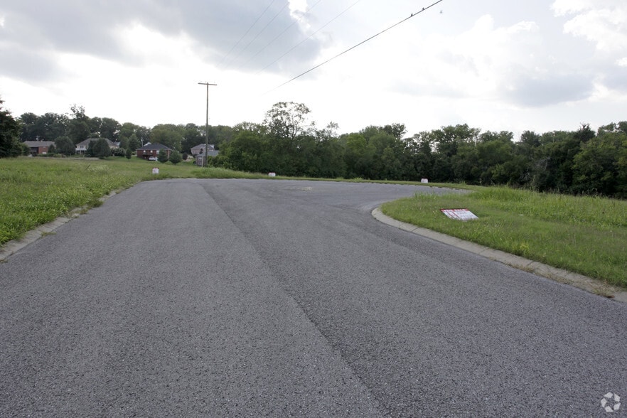 1210 Longleaf Dr, Gallatin, TN for sale - Building Photo - Image 3 of 3