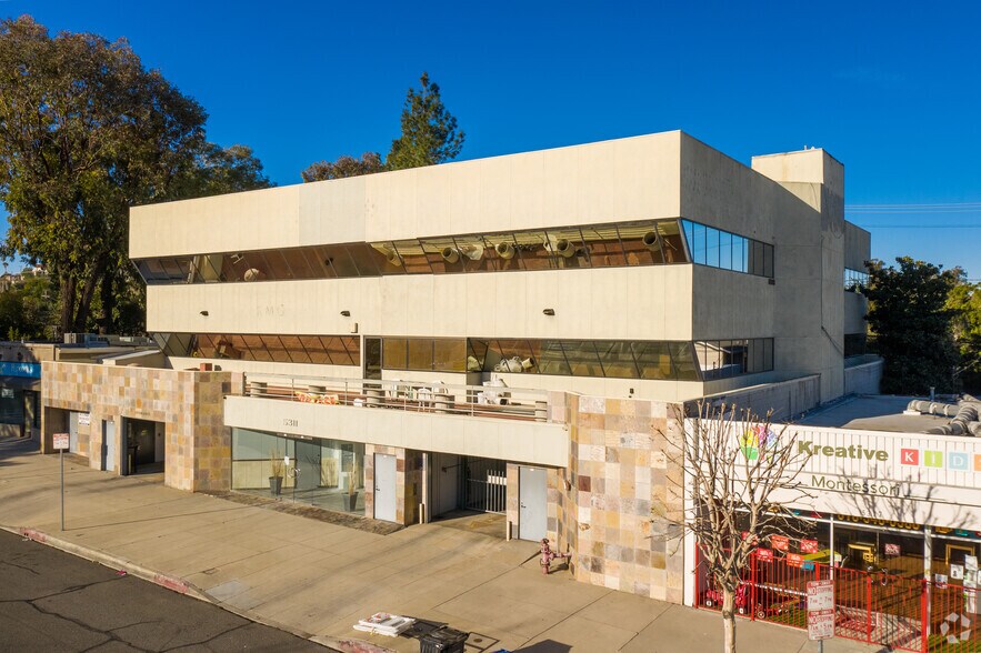 5311 Topanga Canyon Blvd, Woodland Hills, CA à louer - Photo du bâtiment - Image 2 de 6