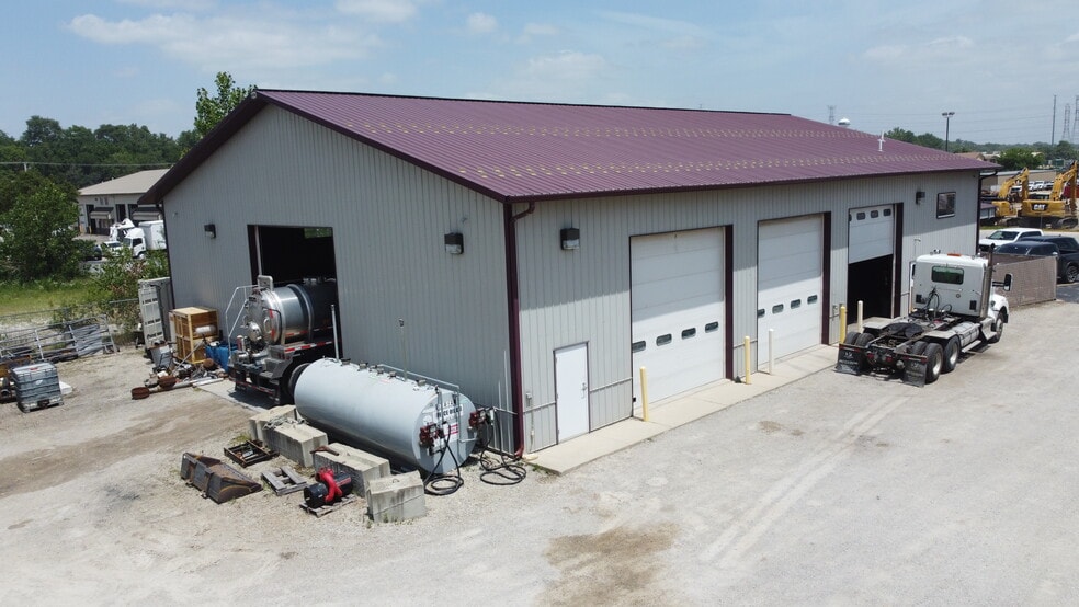 2126 Gould Ct, Rockdale, IL for lease - Building Photo - Image 2 of 7