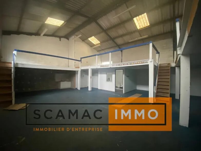 Industrial in Lambesc for lease - Interior Photo - Image 2 of 7