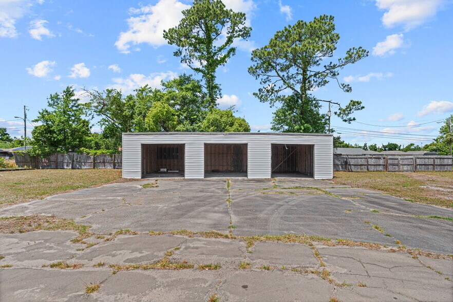 1124 N MLK BLVD, Panama City, FL à louer - Photo du bâtiment - Image 2 de 4