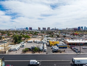 3430 S Decatur Blvd, Las Vegas, NV à louer Photo intérieure- Image 1 de 2