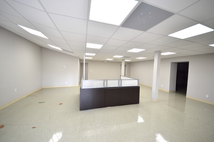 5299 Saint Augustine Rd, Jacksonville, FL for lease - Interior Photo - Image 2 of 23