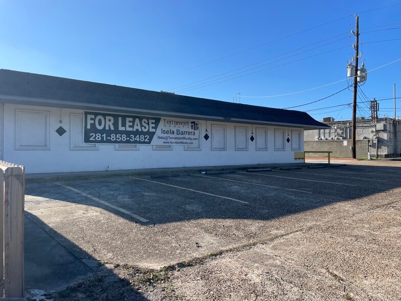 23233 Aldine Westfield Rd, Spring, TX for lease - Building Photo - Image 1 of 16