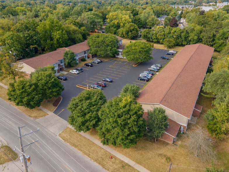 604-620 E Grant Hwy, Marengo, IL à vendre - Photo du bâtiment - Image 2 de 39
