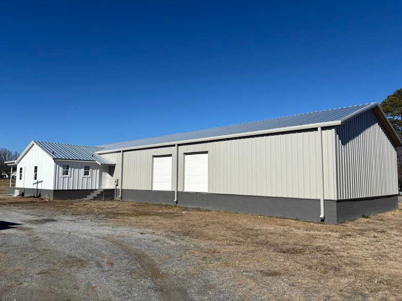 3310 Fields St, Farmville, NC for sale - Building Photo - Image 1 of 26