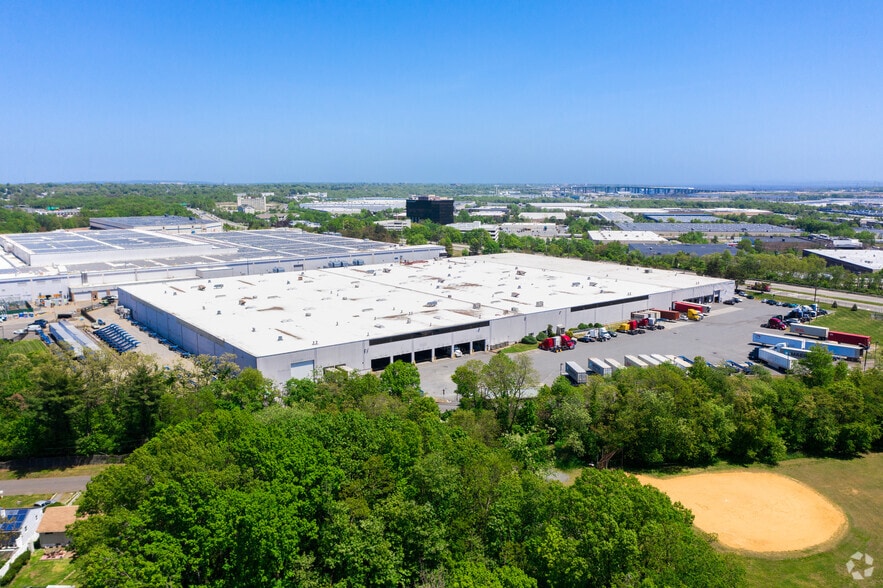 3001 Woodbridge Ave, Edison, NJ for lease - Building Photo - Image 1 of 21