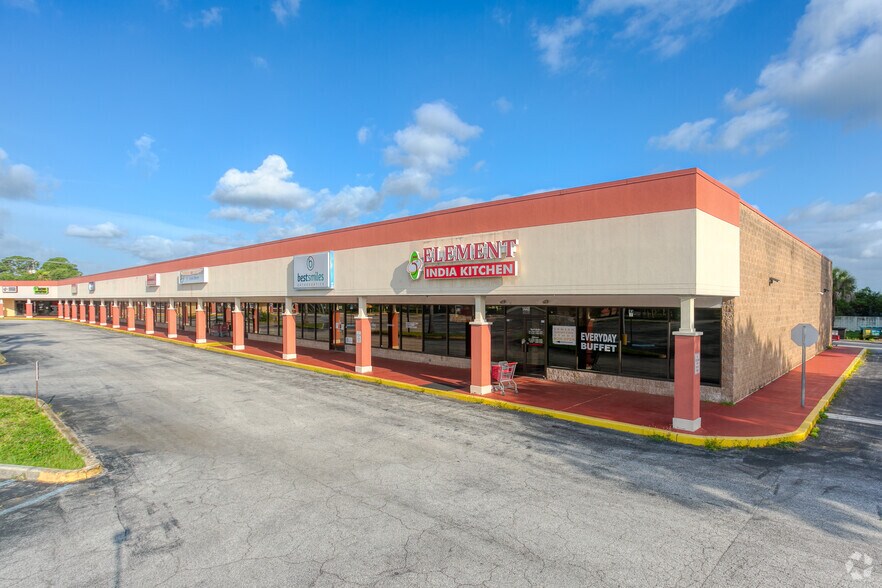 1448 W International Speedway Blvd, Daytona Beach, FL à louer - Photo du bâtiment - Image 2 de 5
