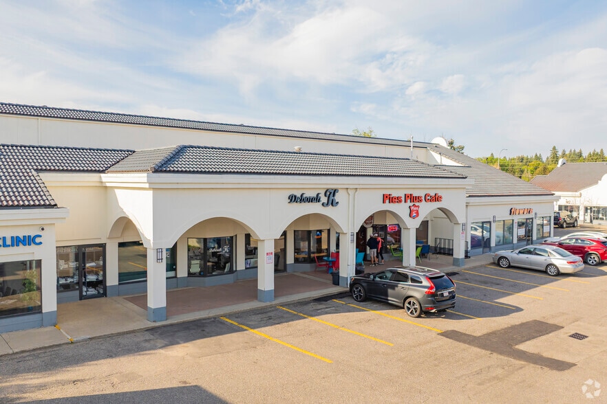 12445 Lake Fraser Dr SE, Calgary, AB for sale - Primary Photo - Image 1 of 1